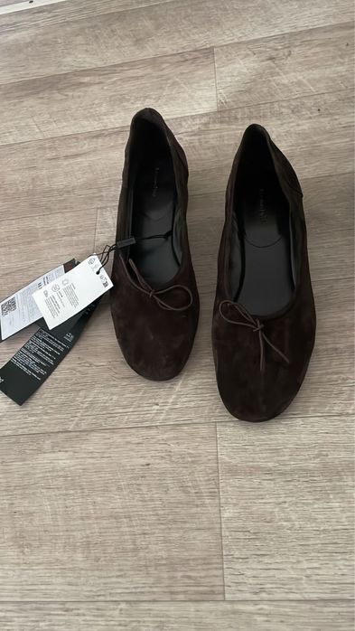 Продам замшевые туфли