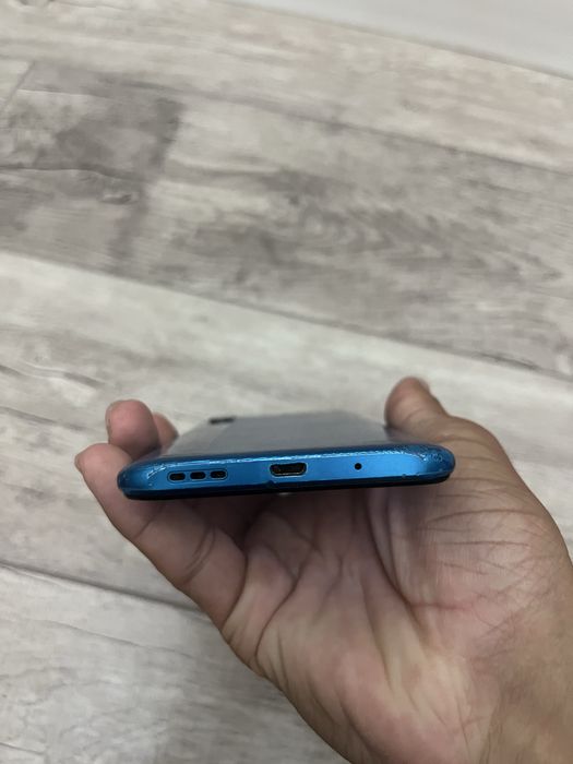 Телефон Redmi 9a синего цвета