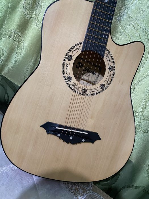 Chitară acustică Jielisi (model Cutaway) + Husă inclusă – Ca nouă