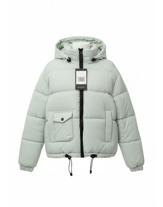 Короткая куртка  с капюшоном