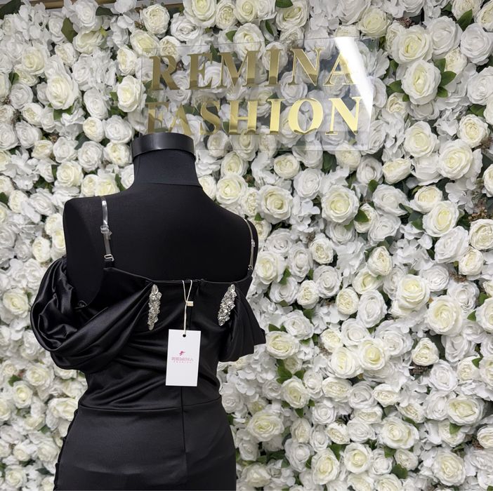 Официална черна рокля сатен