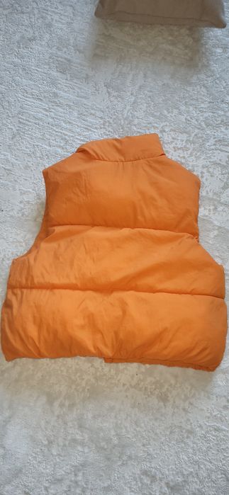 Продам жилетку Zara