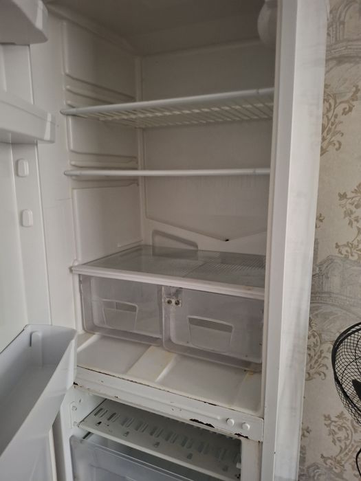 Холодилник индезит