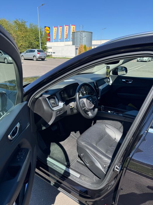 Volvo XC60 B4 AWD Diesel 197 CP – 2019 – Automat