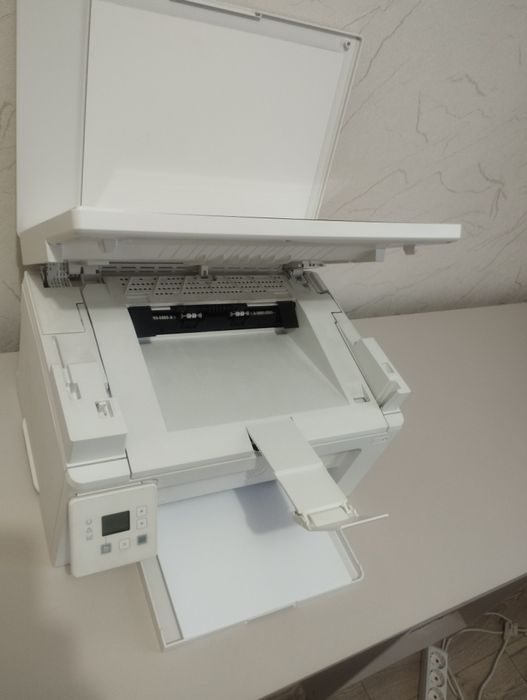Продам принтер 3 в одном hp MFP 130a МФУ