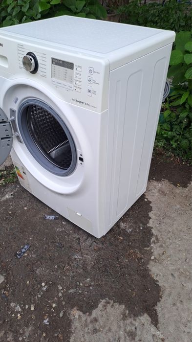 Продам стиральную машину