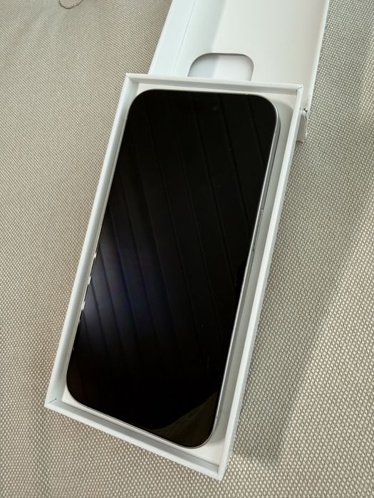 iPhone 15 Pro 128GB White Titanium – Stare impecabilă
