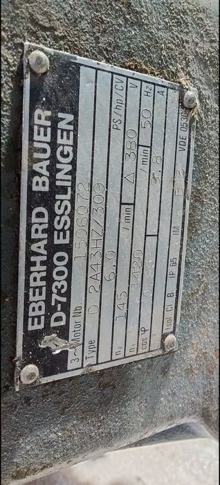 Motor electric trifazat cu reductor pentru foraj, 4kW, 145rpm, 380V