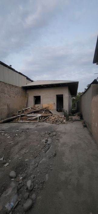 Farg'ona shaxarda 4 sotixlik hovli