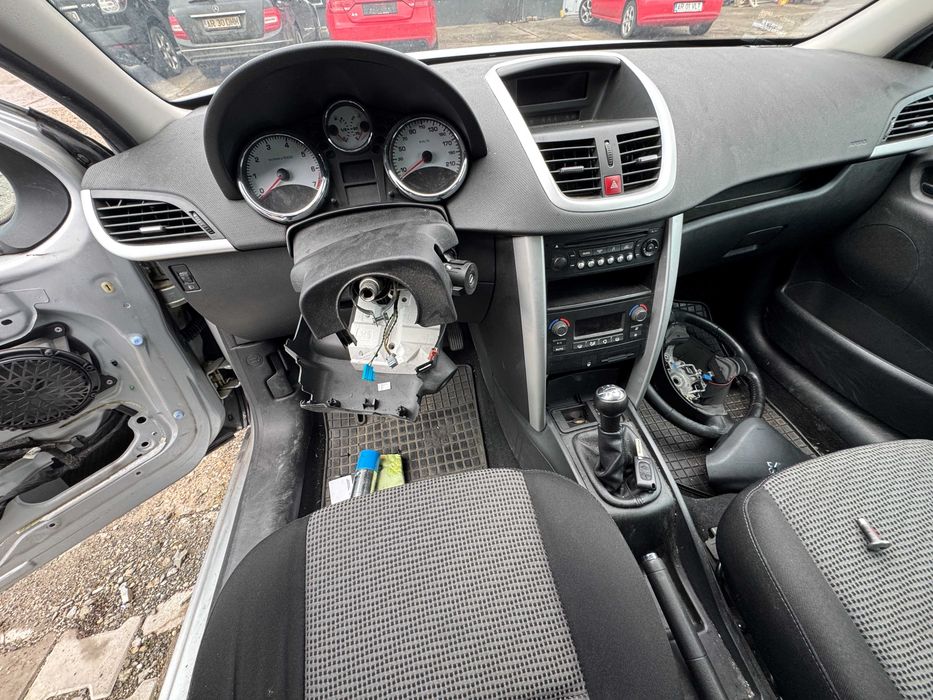 Dezmembrez Peugeot 207SW 1.4 B 90 cp Manual 2006-2012