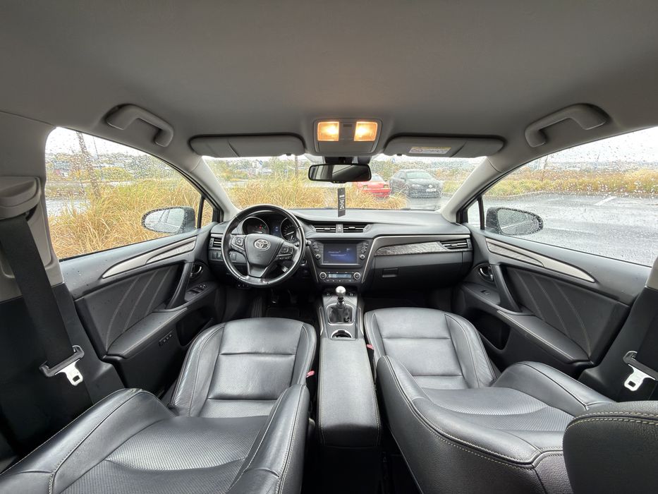 Toyota Avensis 2.0 D-4D 143 CP/2016/ Piele/Istoric/ Navi/ Cameră/ LED