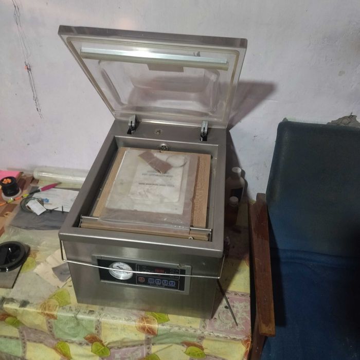 Вакуумный упаковщик