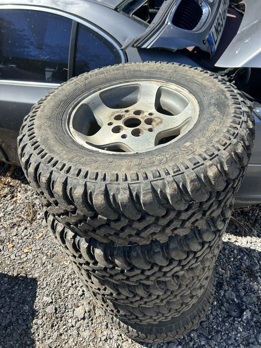 Гуми със джанти за жеп гранд чероки 15ки/gumi i djanti za Jeep cheroke