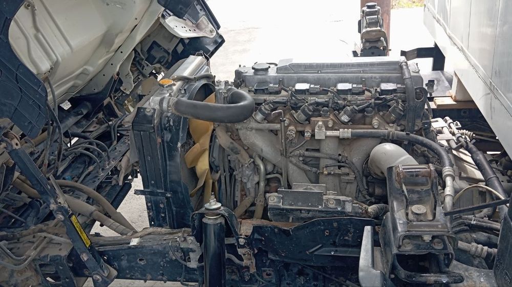 Исузу сотилади. 
Пробек 277минг холати яхши.Метан. Хужжатл