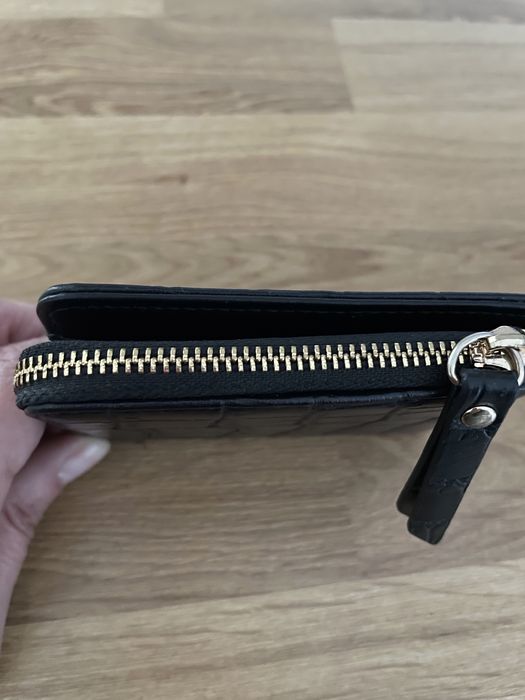 Дамска чанта ведно с картодържател Reserved