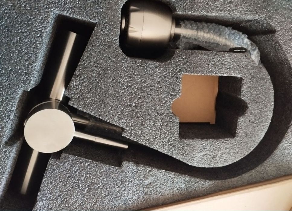 Baterie bucătărie cu prindere pe perete, cu doua moduri spray și norma