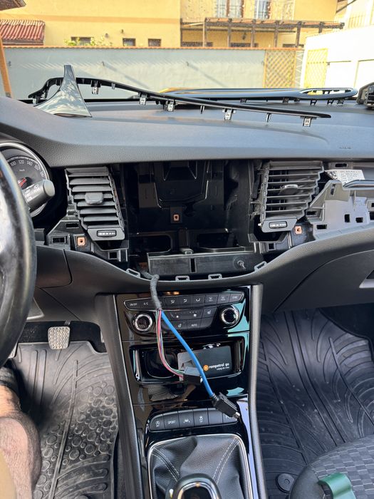 Montez navigatii, camere dvr, amplificatoare,boxe auto,etc