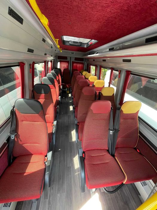 Transport persoane - Inchiriez Microbuze / Autocare (cu sofer)