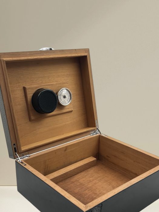 Colibri хумидор за пури среден размер