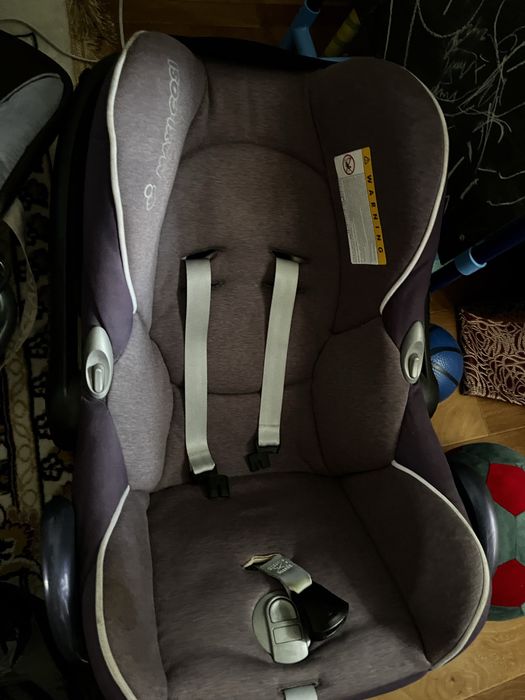 Автокресло фиолетовый