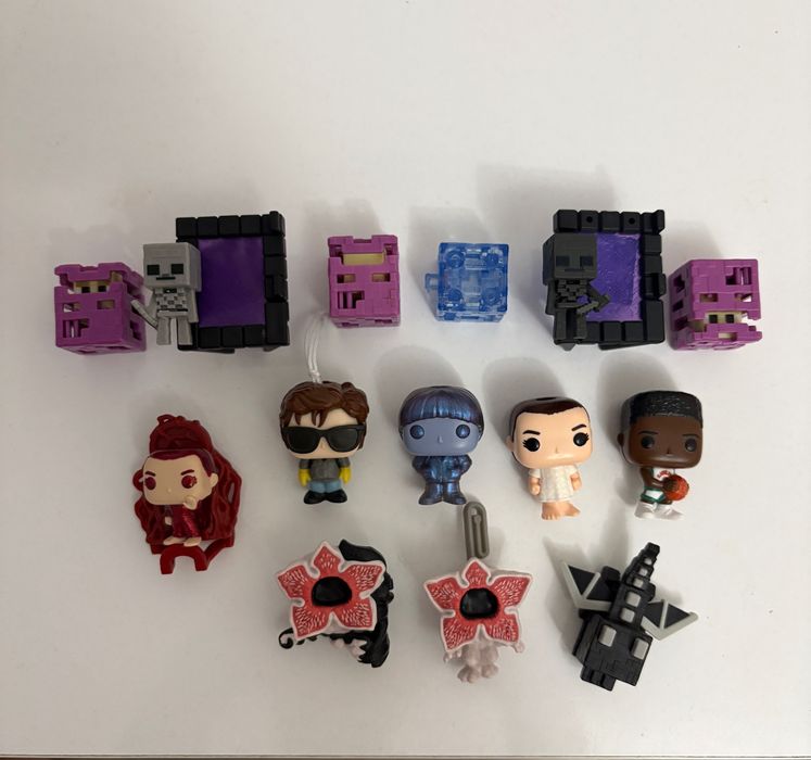 Kinder Joy Stranger things/ Minecraft фигурки