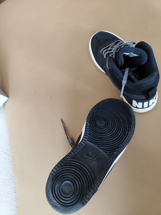 Дамски маратонки Nike