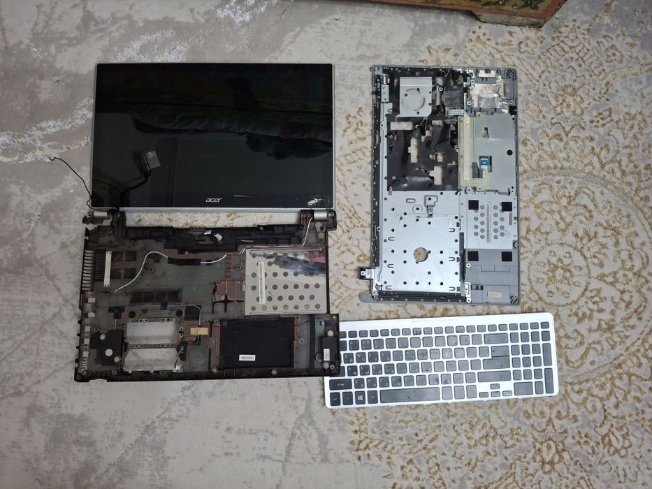 Монитор от ноутбука и барахло