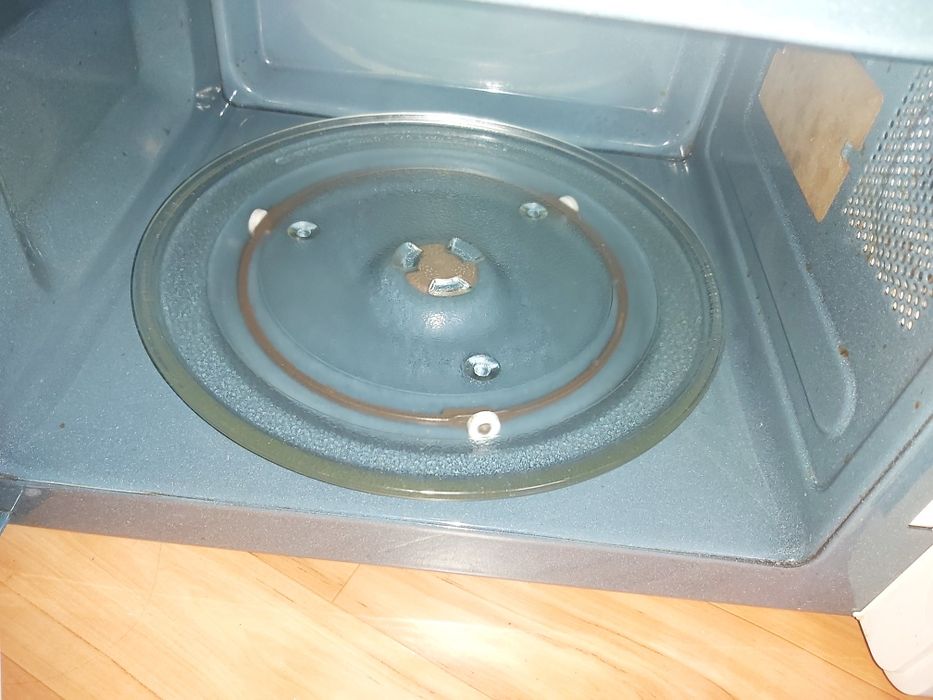 Продам микроволновую печь