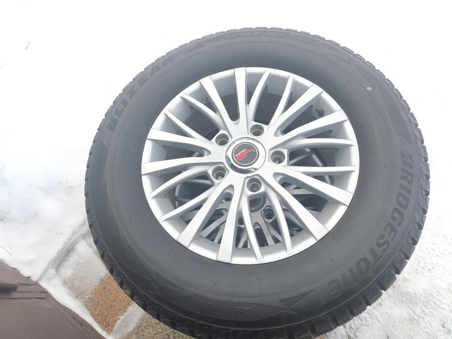 Продам зимние шины на дисках