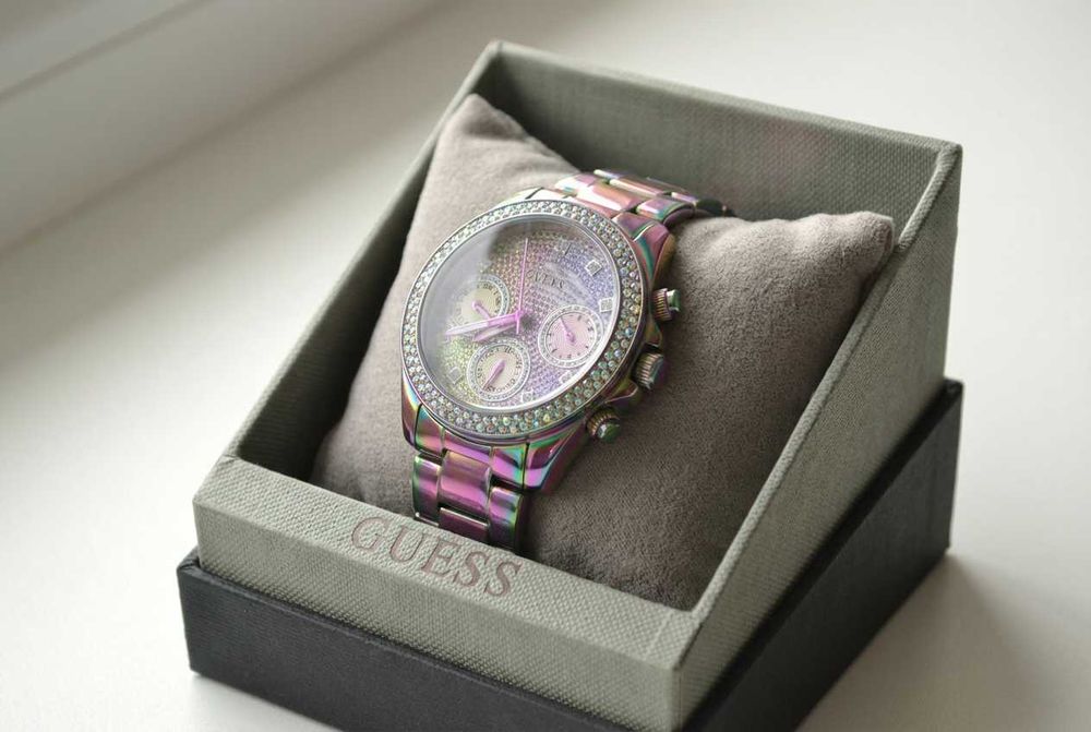 Женски часовник Guess GW0483L5