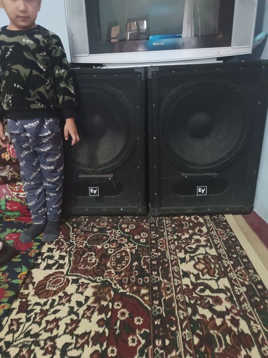 Колонка 4 та усилители билан