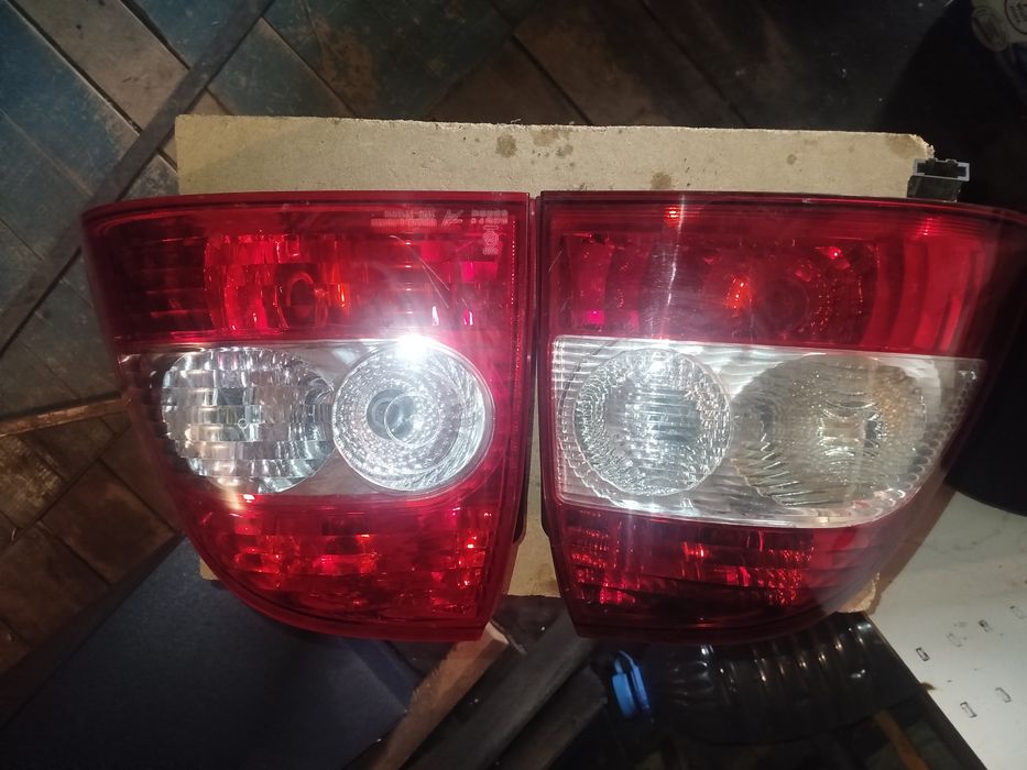 Продам задние фары