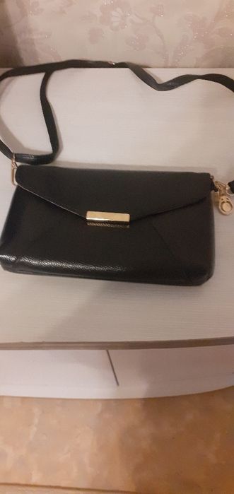 Продам сумочку клач