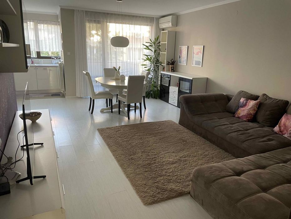 Дава се под наем Тристаен апартамент в Пловдив, Център - 100 кв.м за 663 € - Снимка #2