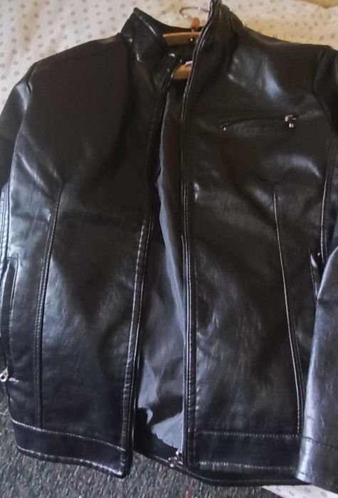 Мужская куртка для весны и осени, стильная с воротником-стойкой.