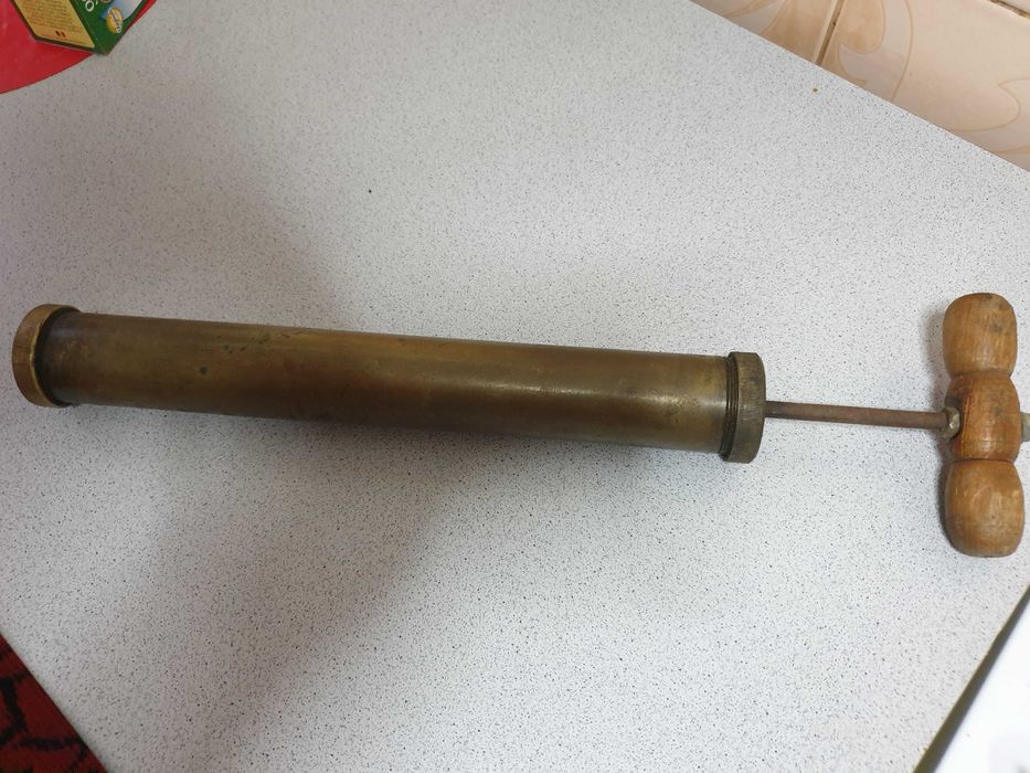 Pompă bicicleta veche din Alama