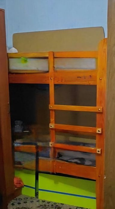 Продам 2 ярусную кровать