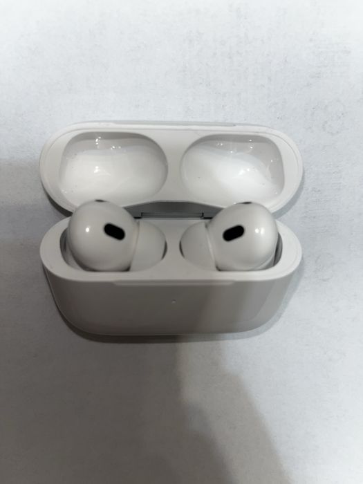 Apple air pods pro 2 ( usb-c )