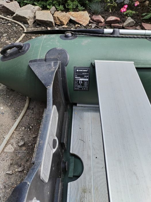 Продам лодку под мотор KOLIBRI срочно