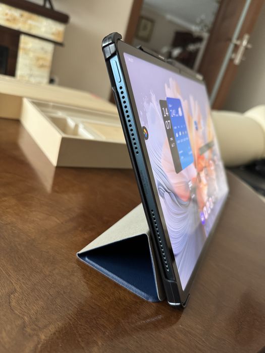 Tableta Lenovo Yoga Tab Plus, Octa-Core, 12.7" 3K, 144Hz, 16GB LPDDR5x RAM, 256GB, Wi-Fi®, Tidal Teal + Lenovo Tab Pen Pro