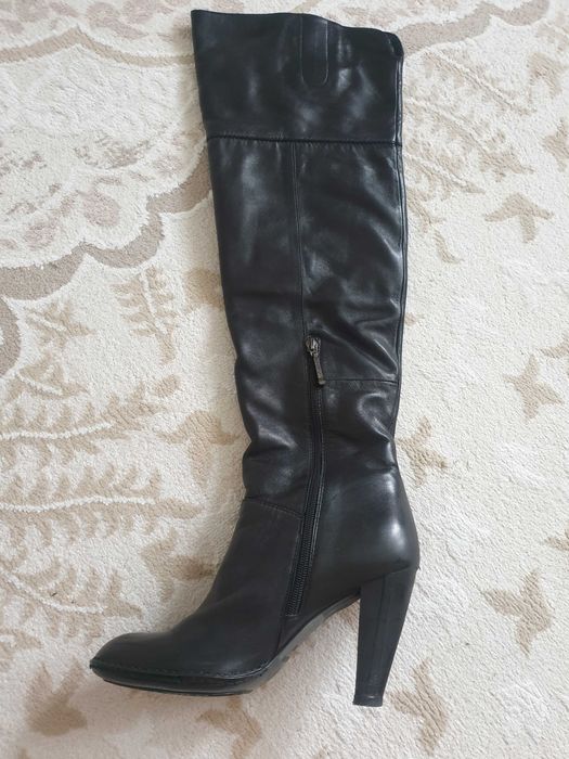 Женские сапоги-ботфорты