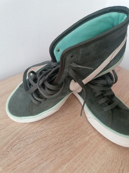 Incaltaminte Nike, aspect foarte bun