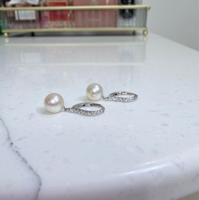 Золотые серьги 750 пробы Mikimoto