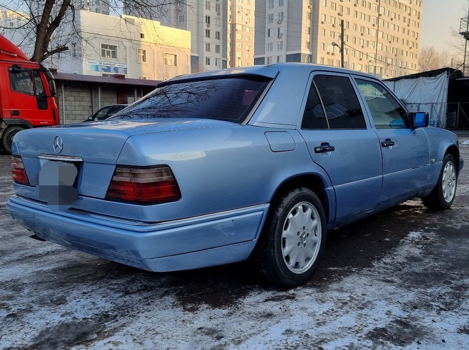Mersedes Benz w124 E280