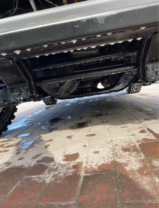 Vând Suzuki vitara 16 v8 merge perfect fără rugină la șasiu a fost refăcut