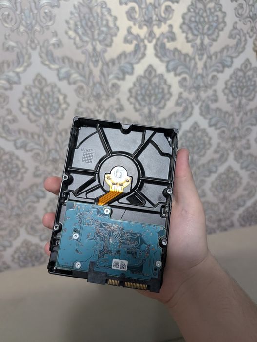 Продам жесткий диск диск 1tb