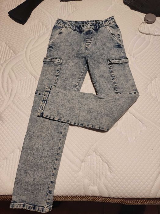 Детски дънки за момиче.