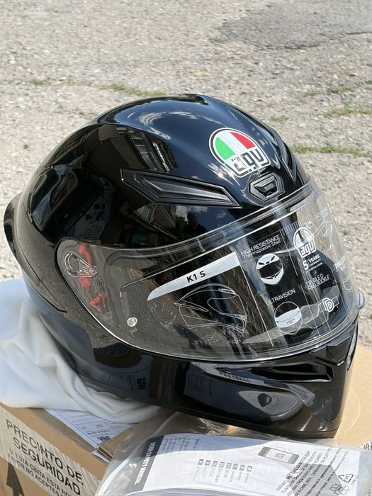 нова каска AGV K1 s размер S черен гланц