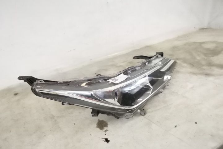 Десен фар Лед Оригинален в добро състояние Toyota Корола / Toyota Coro