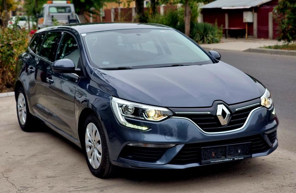 RENAULT Megane 2020 — imagine 2